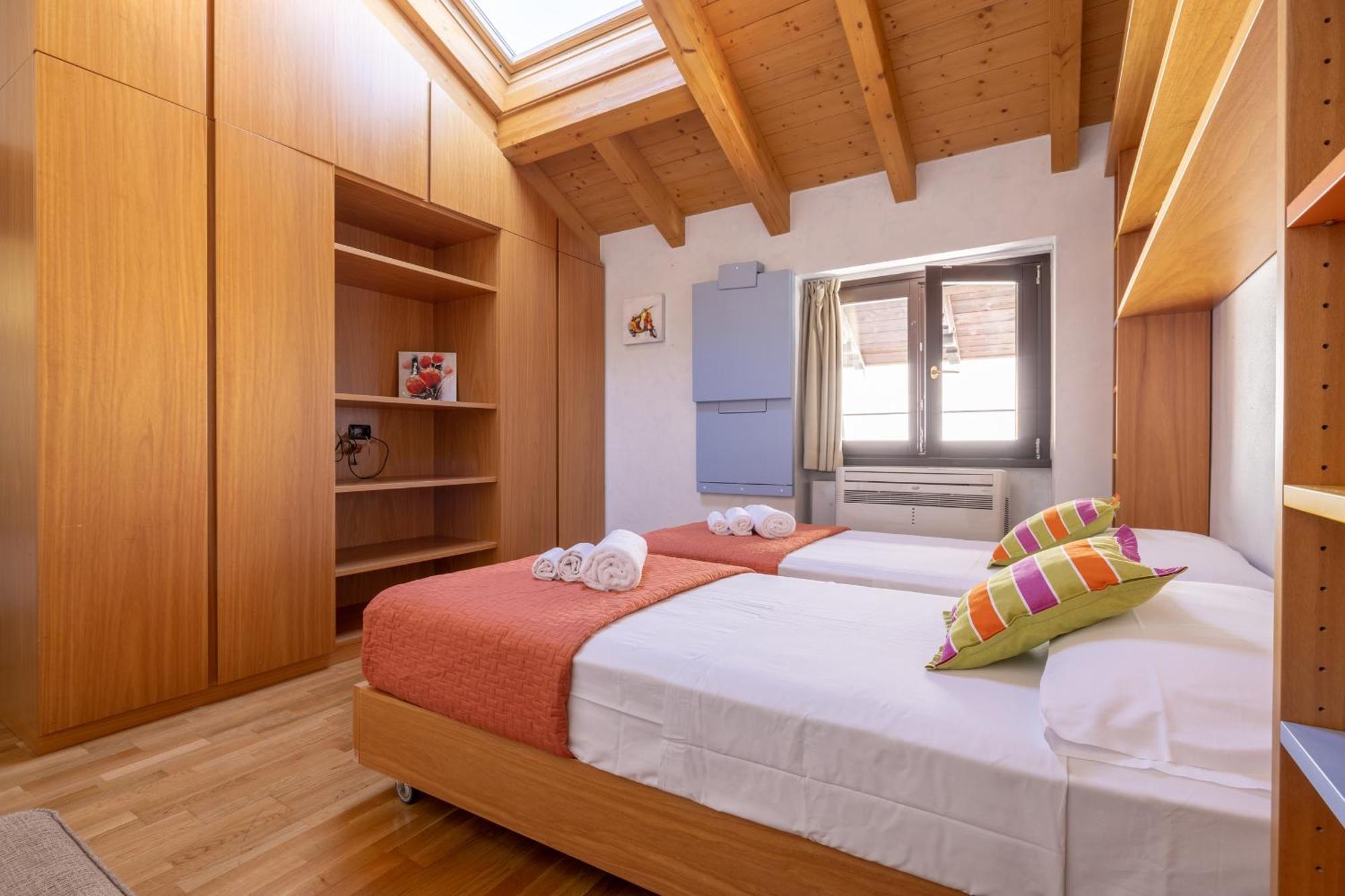 Apartment By The Ferry - Menaggio Exterior foto